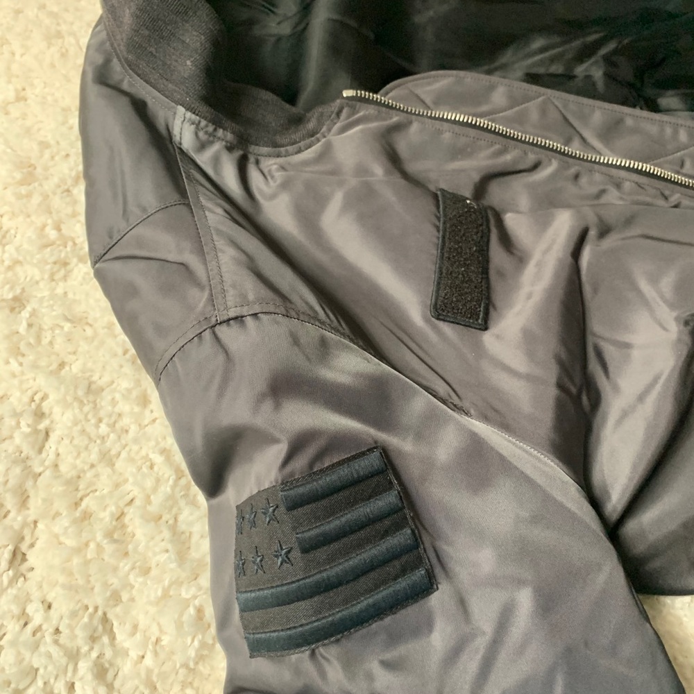 Givenchy men’s bomber - Picture 2 of 3